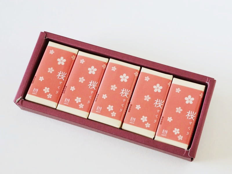 恵那栗工房 良平堂 桜さくら外装