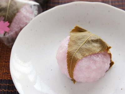 桜餅のカロリーや栄養成分は1個あたりどのくらい？人気店の桜餅で比較してみました