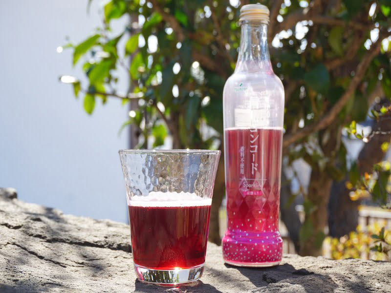 ツルヤ　信州コンコードスパークリング　中身の写真