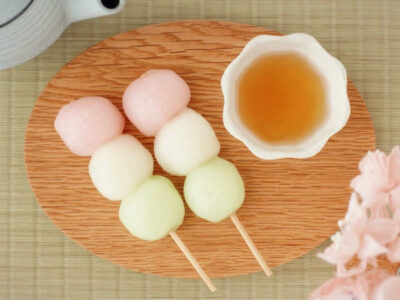 わがし屋 よだもち 三色だんご