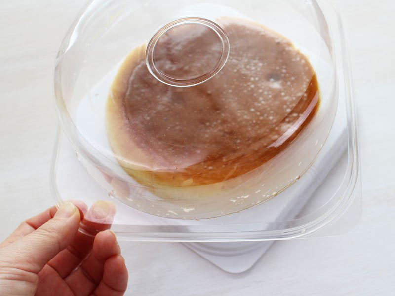 ヒルガニアンホワイトチーズケーキのフタの写真