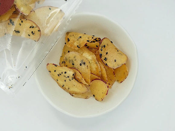 紅はるか胡麻チップ 開封した写真