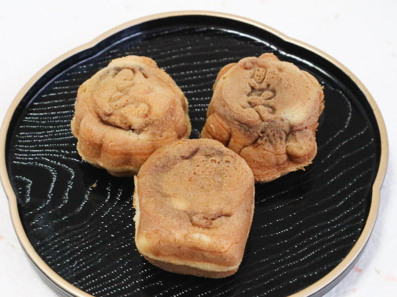 亀屋 あん入り人形焼 裏側