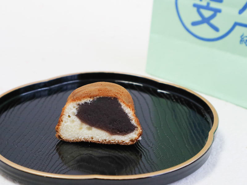 紀文堂総本店 あん入り人形焼 断面