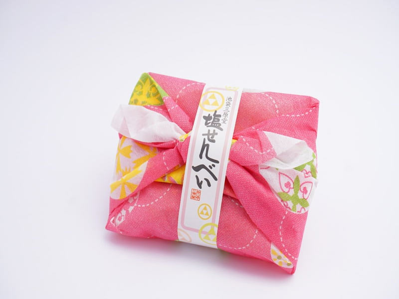 三原堂 塩せんべい 外装