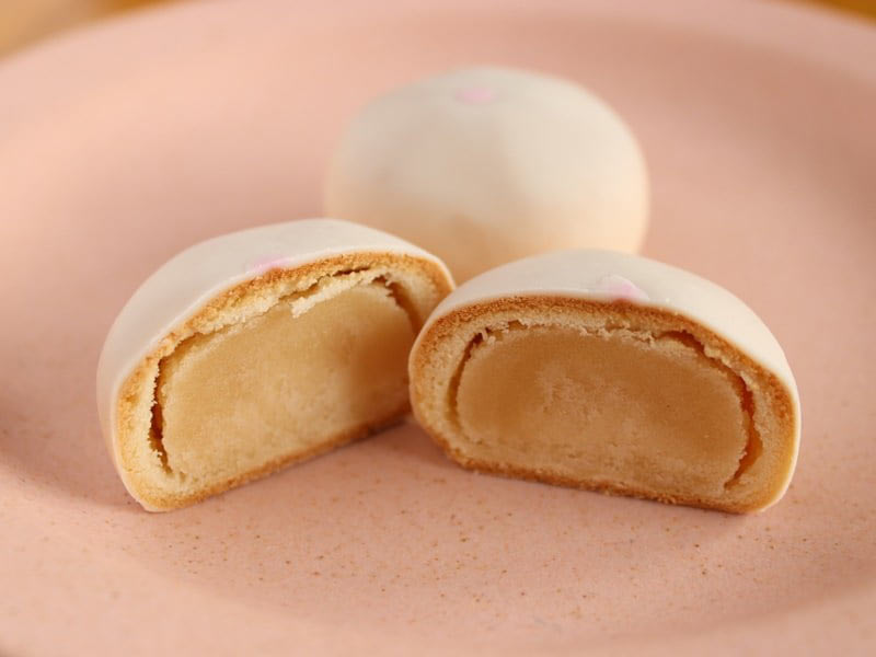 おっぱい饅頭　割ったところ