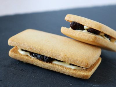 ピュアファームクッキー(レーズンバターサンドクッキー)