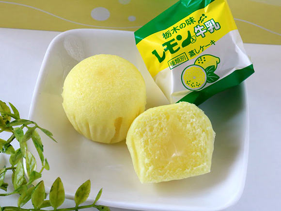 レモン入牛乳蒸しケーキ　中身写真