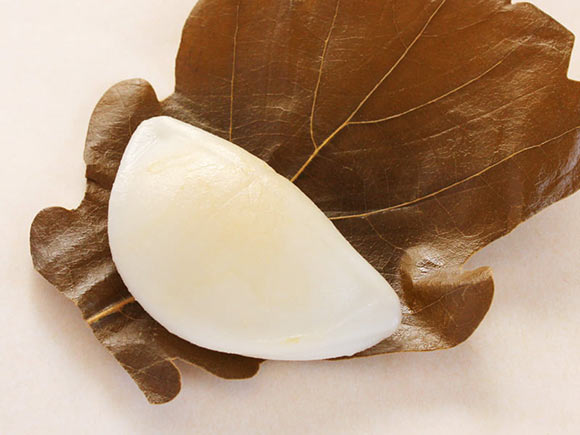 たねや 柏餅(みそ餡) 中身の写真