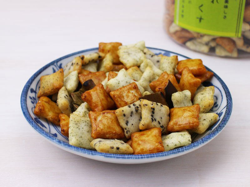 だるま堂谷汲あられミックスを開封した写真