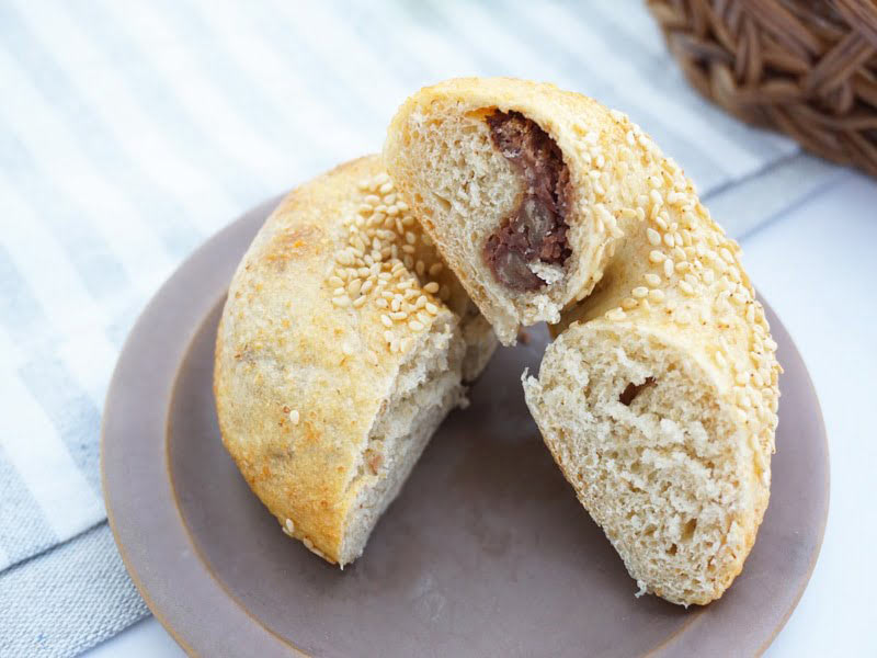 ベーグル屋ハル　あんチョコベーグル　中身の写真　アップ