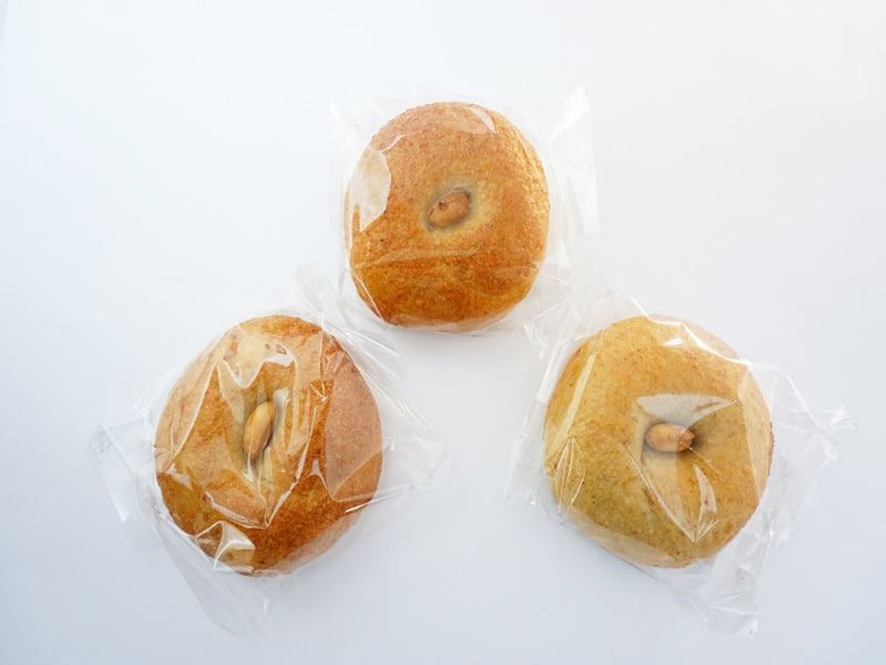 ベーグル屋ハル　黒糖ピーナッツバターベーグル　外装