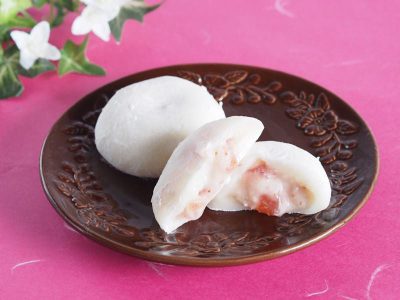 完熟苺のとろけるクリーム大福