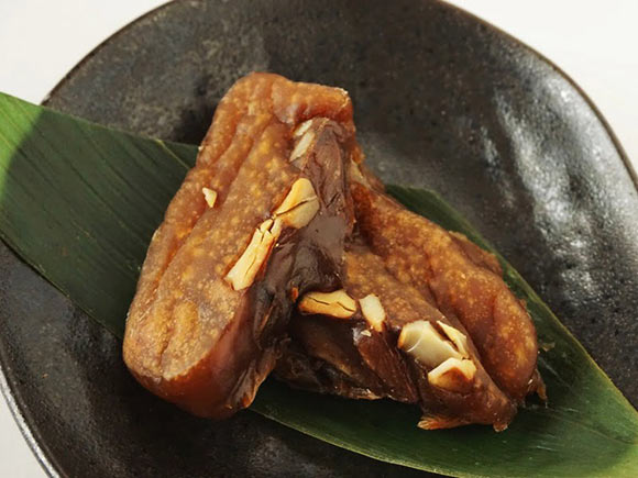 月堂 くじら餅 黒糖くるみ焼いたあと