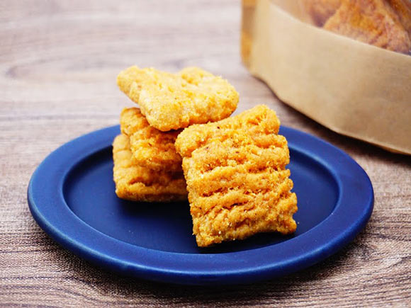 らぽっぽファーム　やきいもおかき　中身の写真