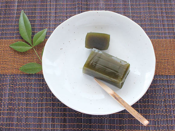 近江小羊羹湖風 濃茶 中身の写真