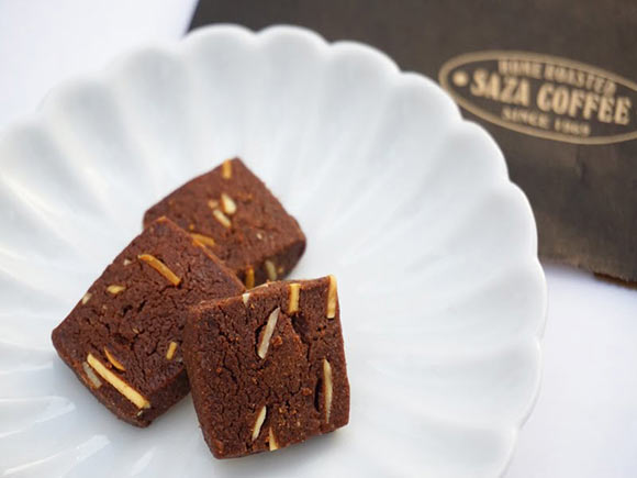サザコーヒー　サザクッキー　アーモンドショコラ　中身の写真