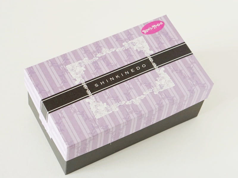 新杵堂 ストロベリースターロール外装