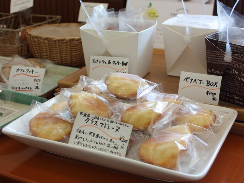 カッサレードグラスマドレーヌ店頭写真