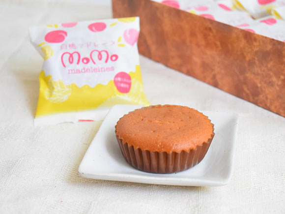 白桃マドレーヌ_中身