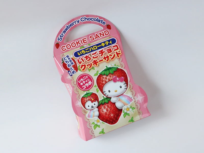 いちごハローキティいちごチョコサンドクッキー　外装