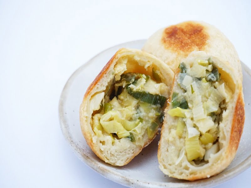 いろは堂　おやき　ねぎみそ　中身の写真　アップ