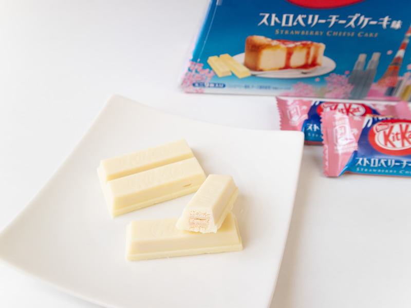 キットカットミニストロベリーチーズケーキ味富士山パック 中身