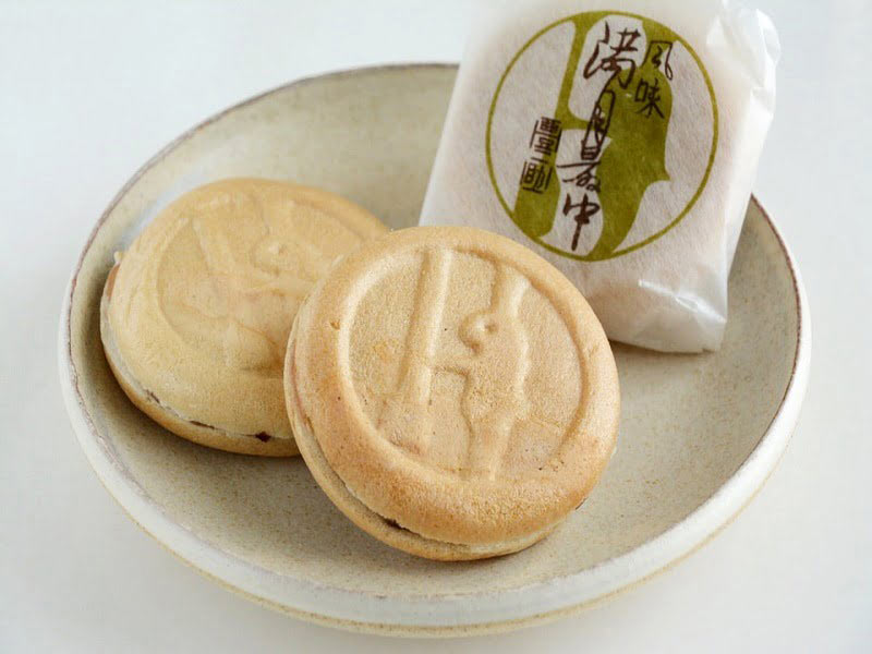 満月堂最中 中身写真