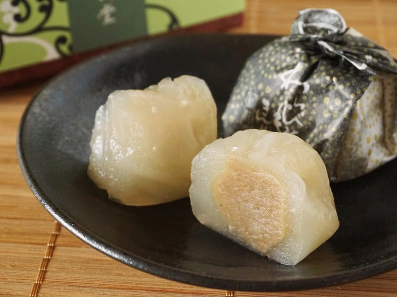新杵堂 わらびもち きんとんきな粉添え中身