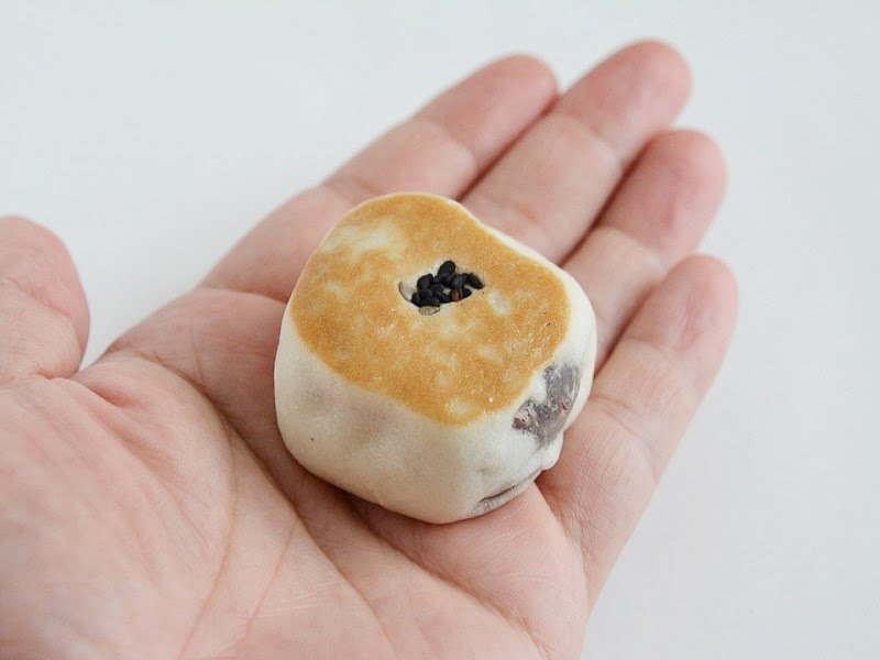 末広堂 うすかわまんじゅうのサイズ感