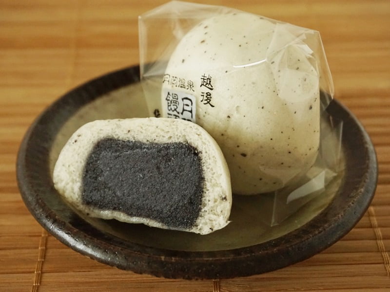 結城堂 月岡まんじゅう　ごま