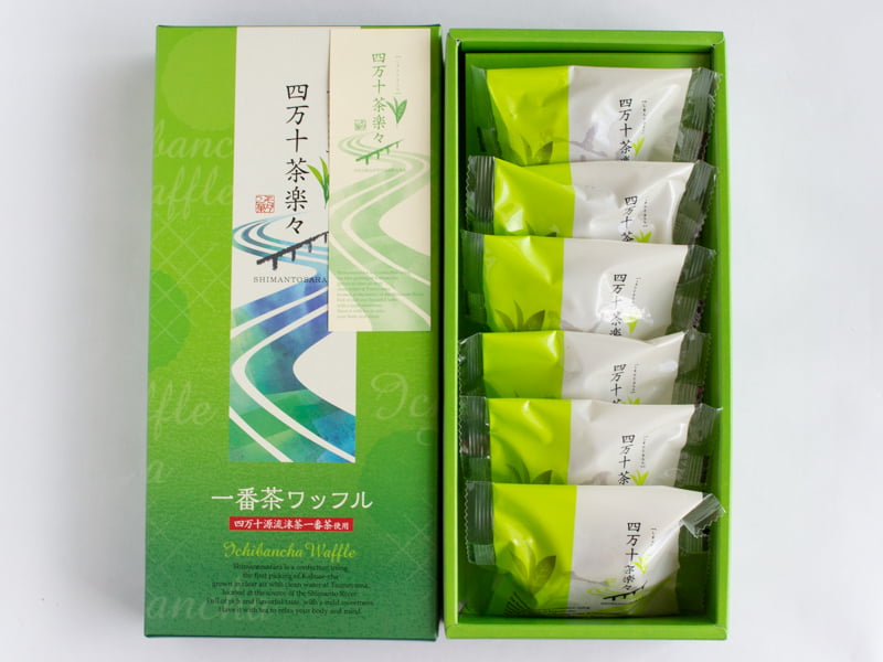 四万十茶楽々一番茶ワッフル　開封写真