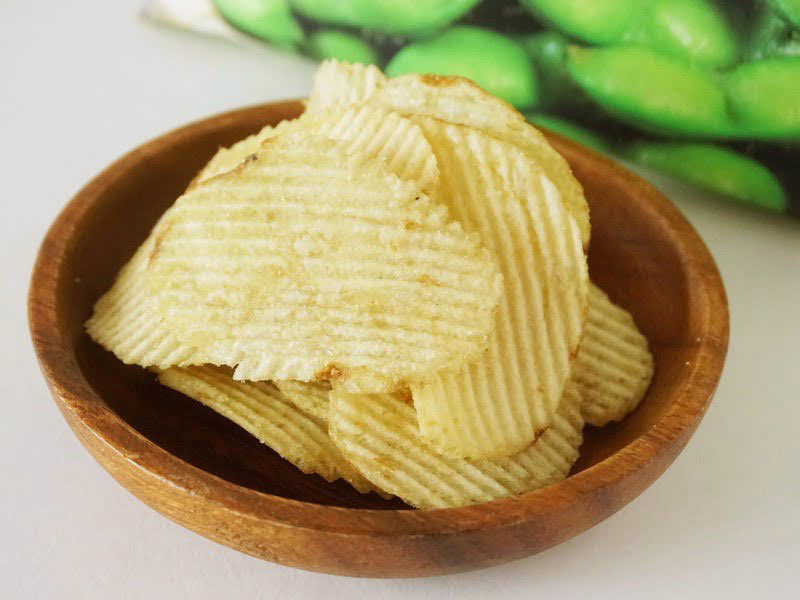 加藤物産 だだちゃ豆ポテトチップ中身