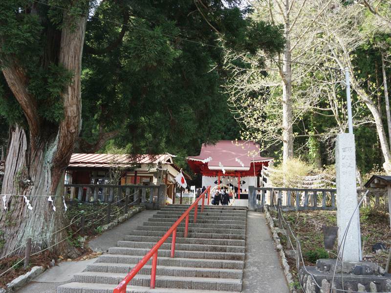 田沢湖御座石神社