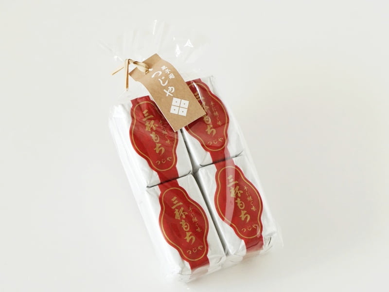 菓子司つじや 三杯もち 一口サイズ(赤あん)外装