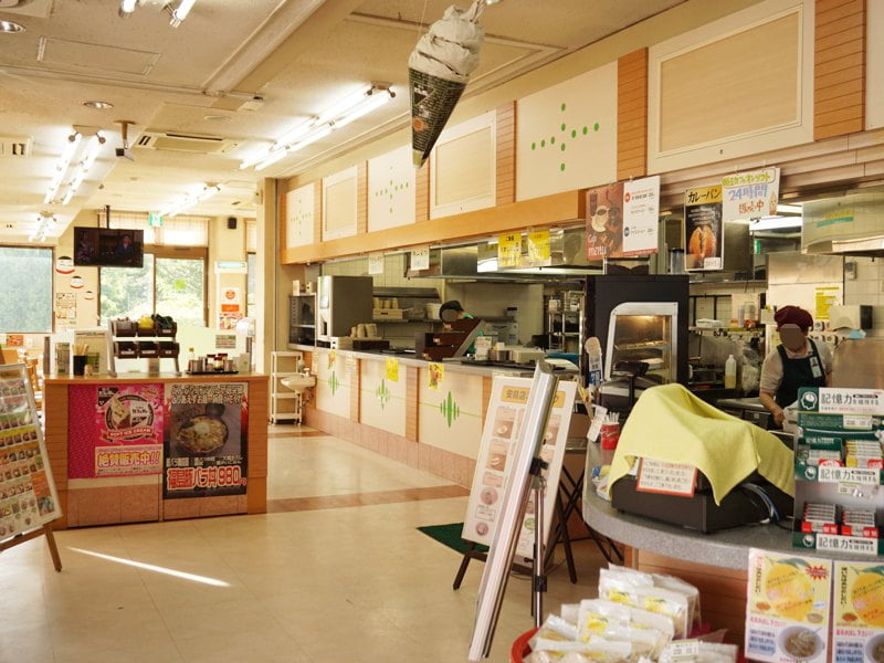 安積PAフードコート