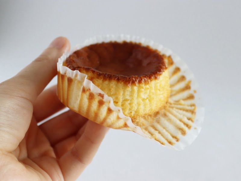 赤いサイロ　手に持ったところ