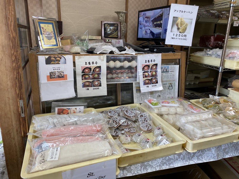 亀屋菓子舗店内写真