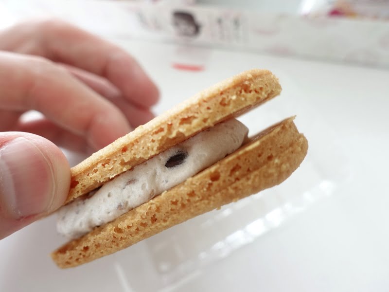 あんバタサンの中身