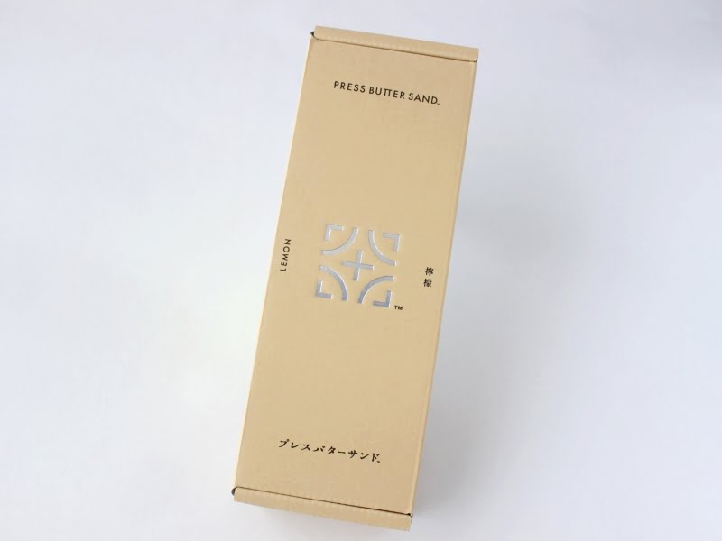 プレスバターサンド檸檬の外箱