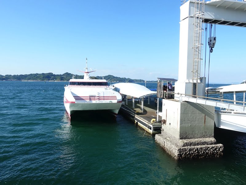 松山観光港のフェリー