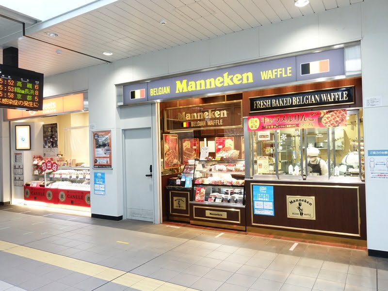 JR尼崎駅のマネケン