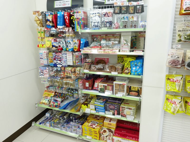 JR元町駅西口のセブンイレブン お土産売り場