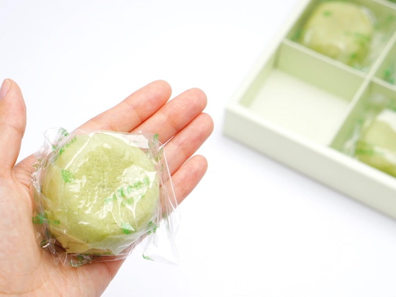 柏屋 薄皮饅頭宇治抹茶 個包装の様子
