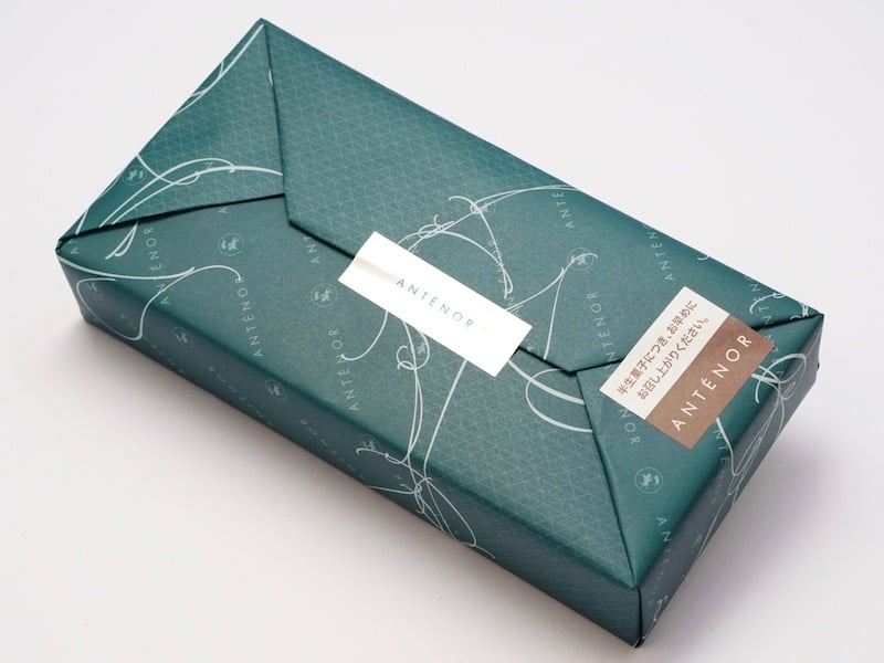 アンテノール レーズンサンド 包装紙のシール