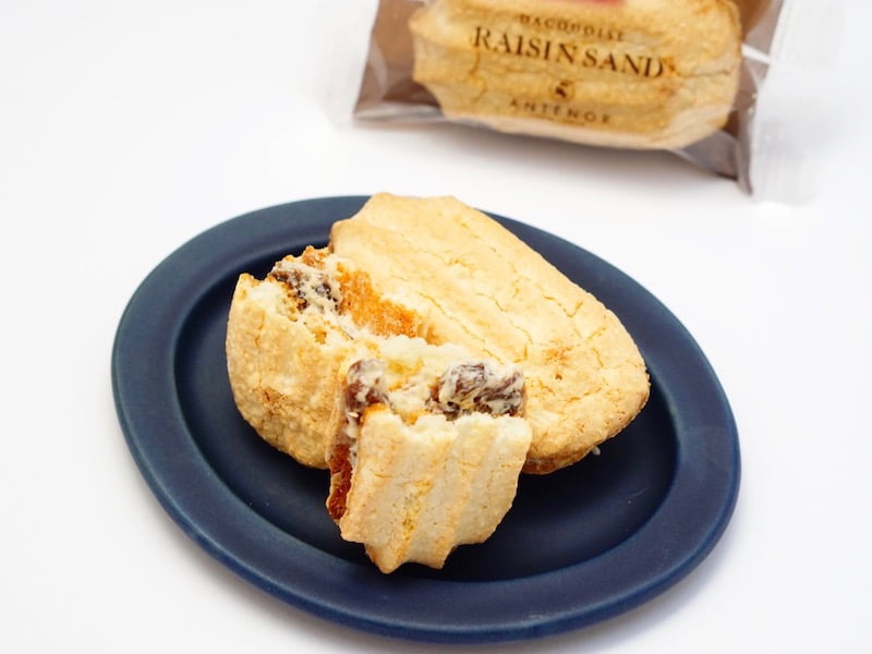 アンテノール レーズンサンド 割ったところ
