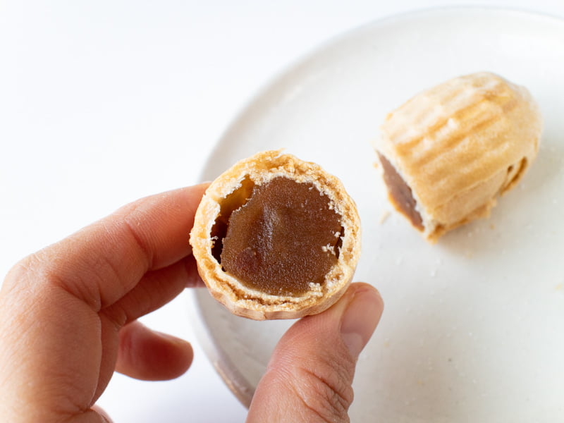 なごみの米屋ぴーなっつ最中の断面