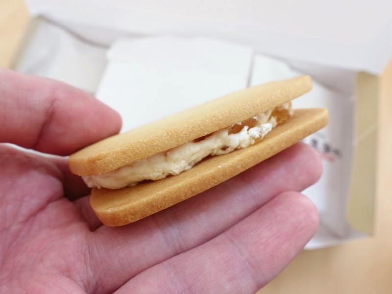 札幌農学校プレミアムのバターサンド側