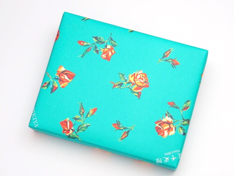 銀座千疋屋　銀座フルーツフィナンシェ　包装紙