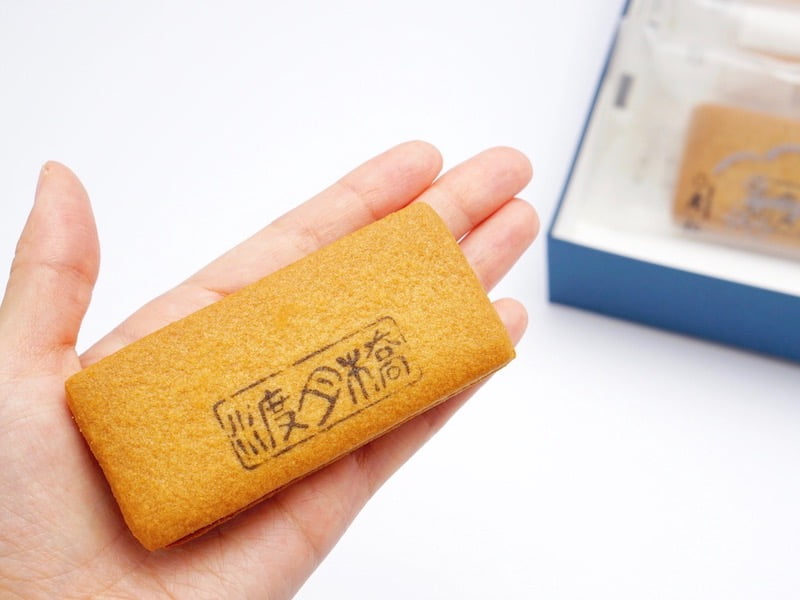 老松　渡月橋　手に乗せたところ